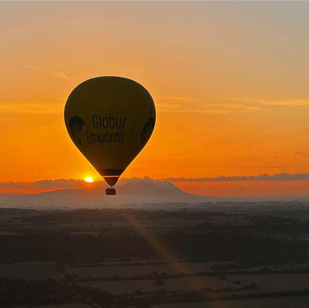 Balloon flight over the Empordà, Mas Trobat - Rural Hotel Empordà, Romantic Hotel with Jacuzzi